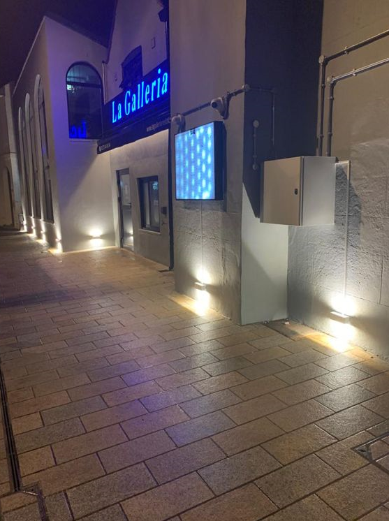 exterior architectural lighting installation for commercial premises